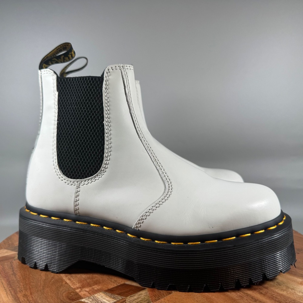 Dr. Martens 2976 Quad White Leather Platform Chelsea Boots Womens 6